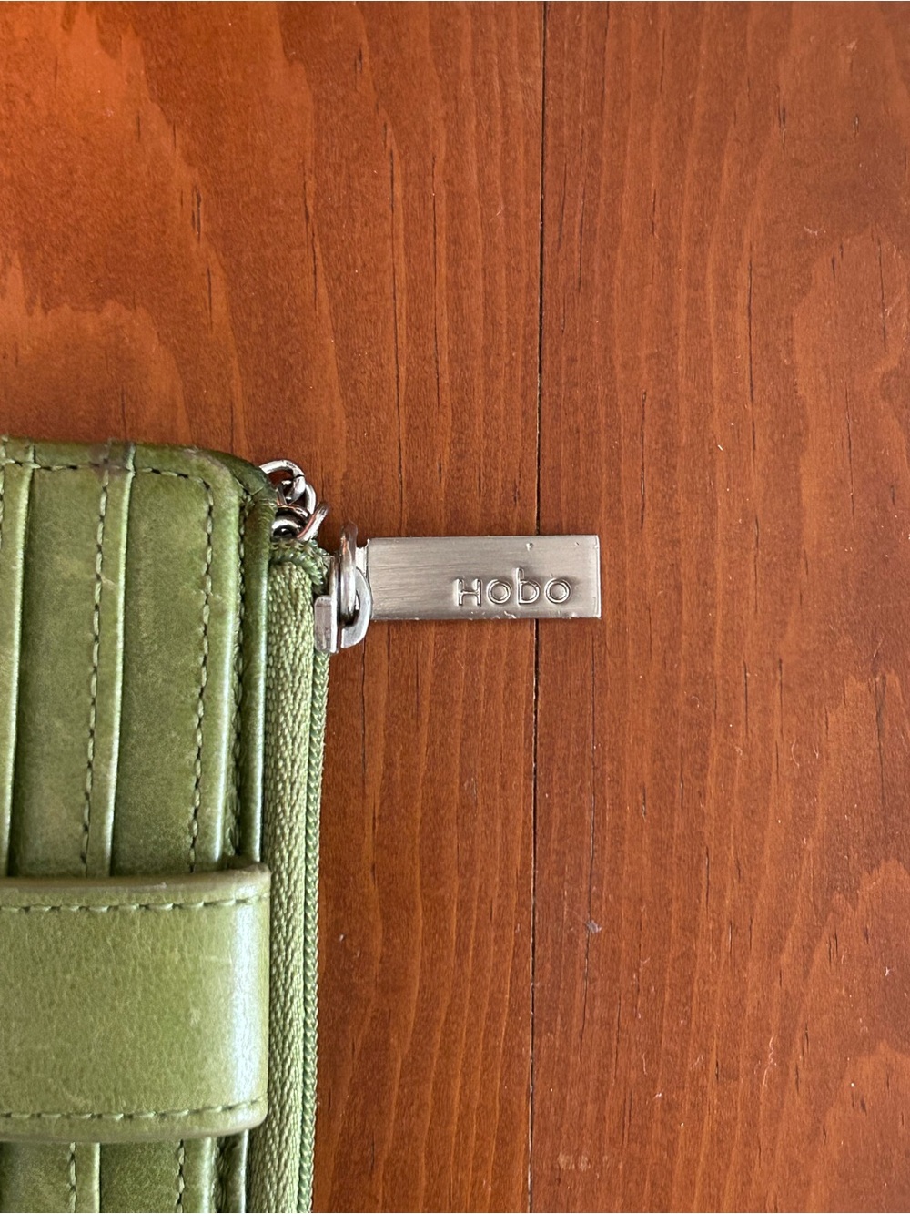 HOBO Olive Green Leather Card Wallet with Chain Key Clip - Picture 6 of 7